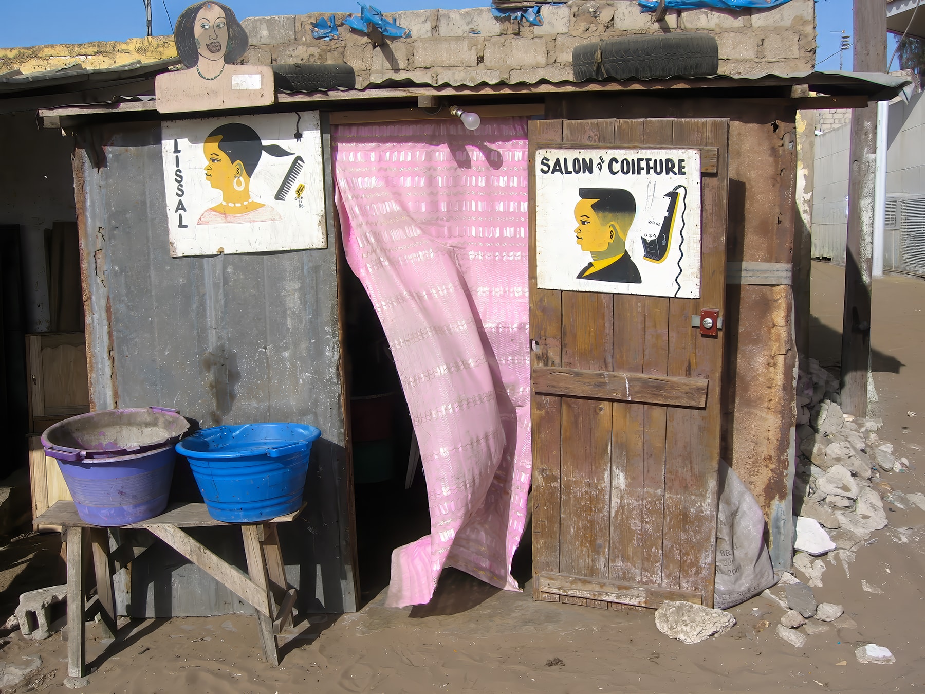 Salon Coiffure storefront, Dakar