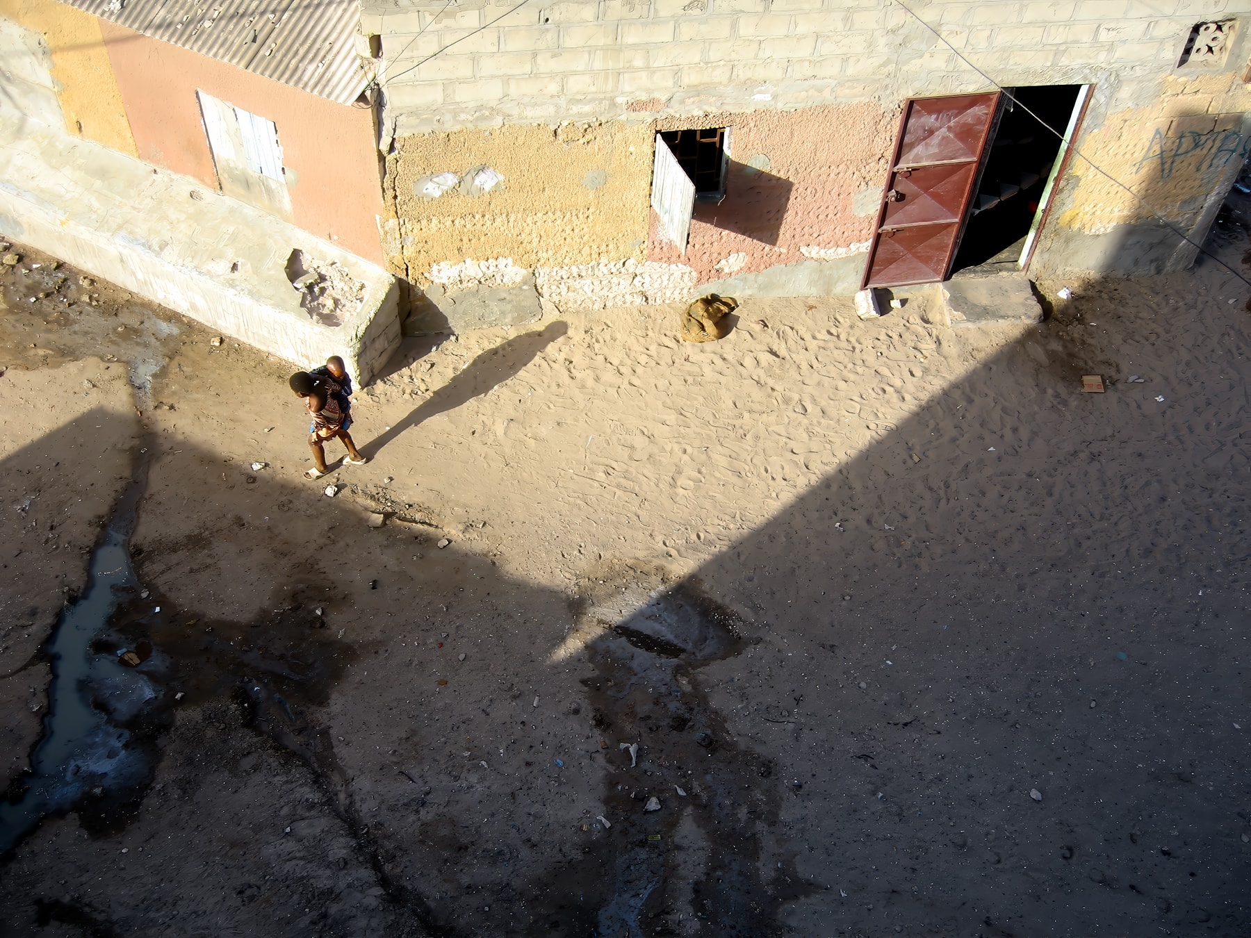 Aerial view of courtyard, Dakar